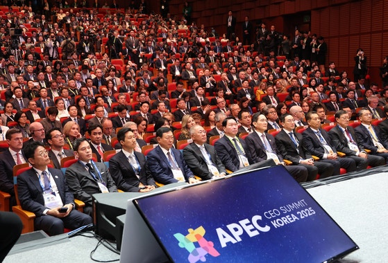 [사진] 한자리 모인 기업 총수들