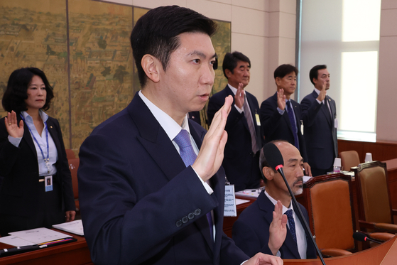 “불법 확인되면 사퇴” <b>유승민</b> 체육<b>회장</b>, 무혐의로 <b>불송치</b>