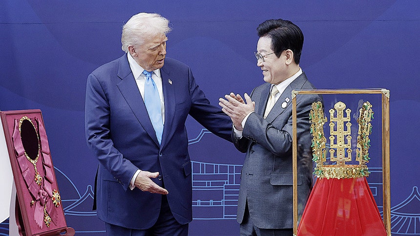 트럼프 아시아 순방 만족했다는 소감 남겼네! 한국 금관 덕분인가 ㅋㅋ