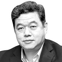 [강주안의 시시각각] 만취한 대통령