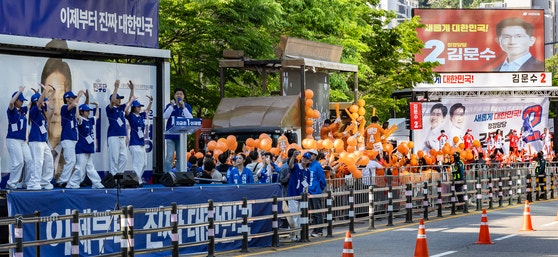 '지구당 부활' 딜레마…지방자치 살리려니 금권선거 재발 우려 [유권자 25% 당원시대]