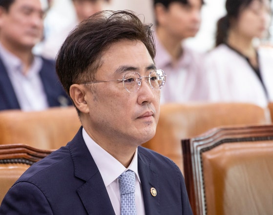 노만석 검찰총장 권한대행은 대장동 사건 항소장 제출 시한 마지막 날인 지난 7일 이진수 법무부 차관으로부터 항소에 대한 우려를 전달받았다고 내부 구성원들에게 설명했다. 연합뉴스