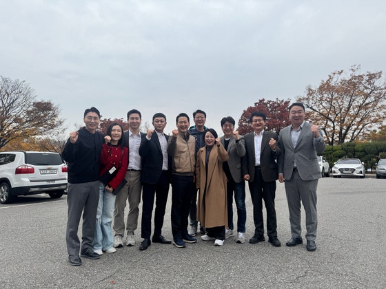 장동혁 국민의힘 대표와 정희용 사무총장, 박준태 대표 비서실장과 국민의힘 대변인단이 지난 8일 만나 '토요회동'을 했다. 사진 국민의힘