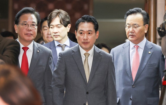 <b>장동혁</b> "李 정권 마지막은 사회주의 개헌…돌이킬 수 없을 것"