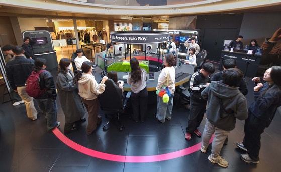 [사진] 지켜보는 사람도 ‘흥미진진’