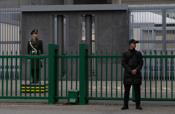중국 “일본 여행·유학 자제”…사실상 제재 시작