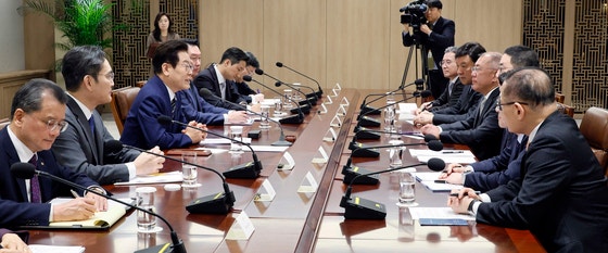 재계 총수 만난 李 대통령 "규제 지적해주면 신속히 정리"