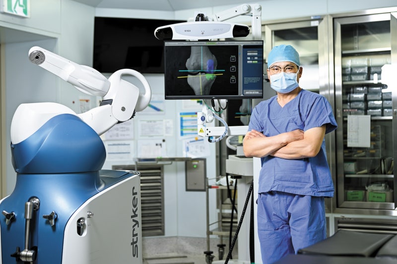 "로봇 인공관절 수술, 정확도 넘어 환자 맞춤형으로 진화" [Health&]