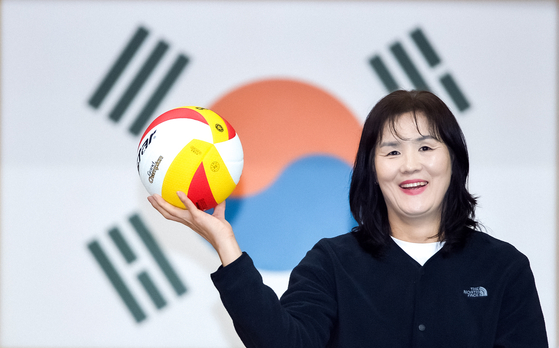 머리부터 묶게 하니, 소녀들이 팀이 됐다