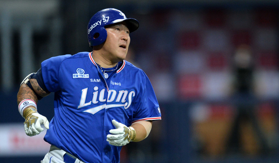 최형우, 다시 파란 유니폼