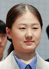 천재소녀 김은지, �세계바둑대회 첫 우승