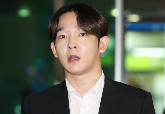 가수 <b>남태현</b>, <b>음주운전 혐의 인정</b>…직업 묻자 "지금은 회사원"