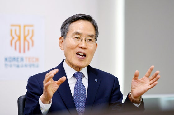 한국기술교육대 "산업현장 중심 인재양성…내년 취업률 1위 한다"  [대학의 길, 총장이 답하다]