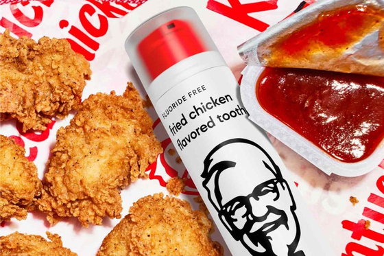 글로벌 KFC가 전개한 만우절 기념 '프라이드 치킨맛 치약' 판매 이벤트.사진 KFC