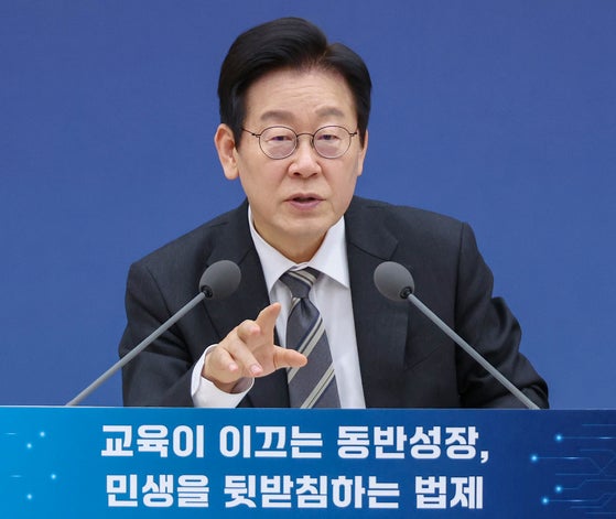 대통령실 “李<b>대통령</b> ‘<b>환단고기</b>’ <b>발언</b>, 동의나 검토 지시 아니다”