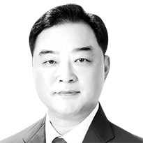 [시론] 삼권분립 위협하는 법안들 즉시 철회해야