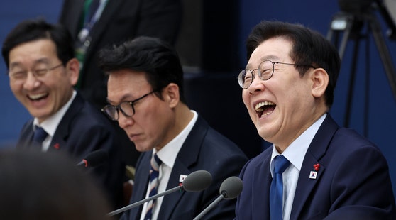 카페서 ‘일회용컵’ 비용 따로 낸다…빨대는 요청하면 제공