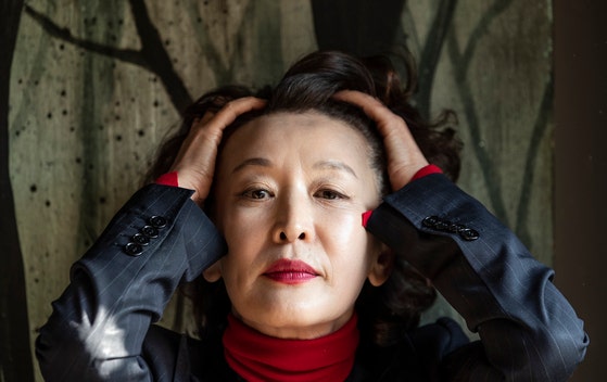 고 윤석화는 대한민국을 대표하는 연극계 1세대 스타다.권혁재 사진전문기자