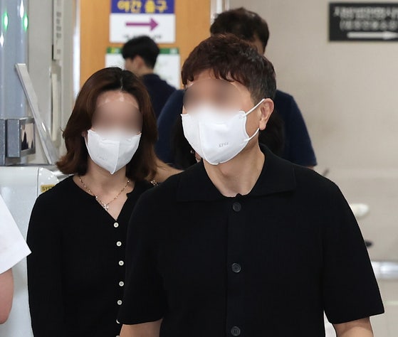 <b>박수홍 친형</b>, 2심서 <b>징역</b> 3년6개월 법정구속…형수도 유죄