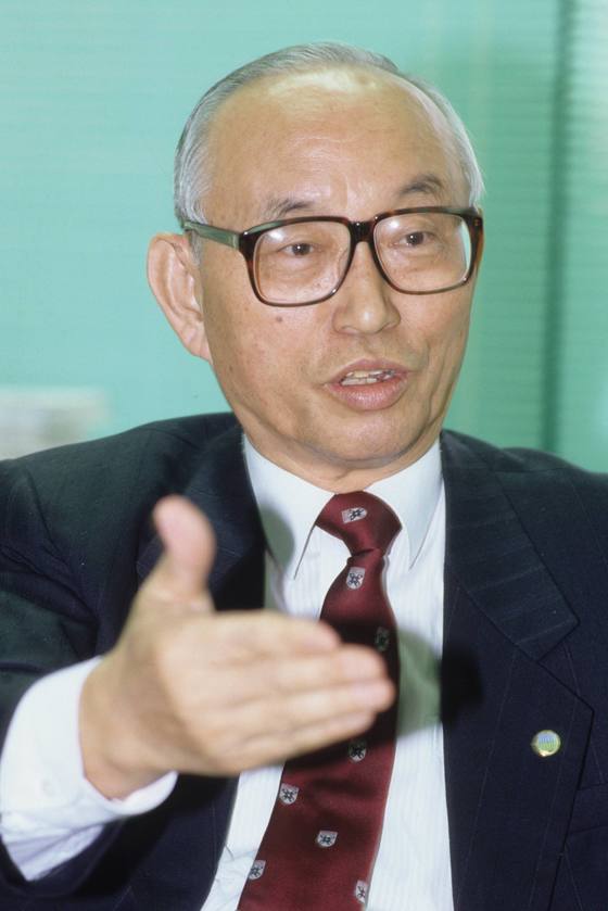 이한빈 전 경제부총리 겸 경제기획원 장관.중앙포토