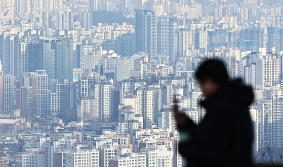 서울 남산에서 바라본 아파트 단지 모습.김종호 기자.