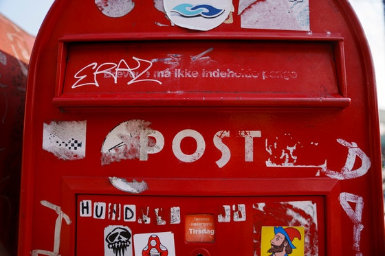 지난 3월 덴마크 코펜하겐 베스터포트역에 설치된 우체통의 모습.[EPA=연합뉴스]
