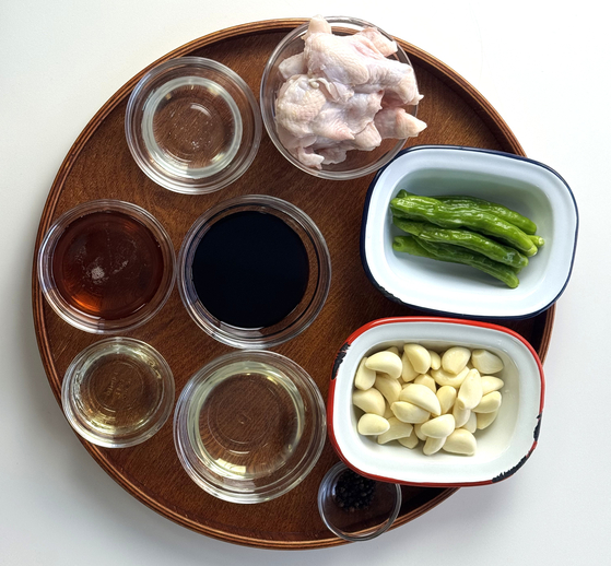 닭봉 조림의 재료.사진 이정웅