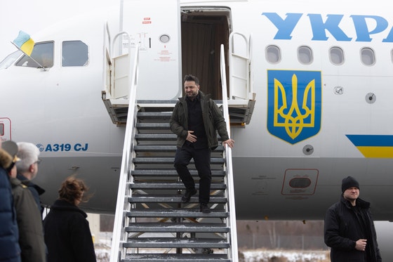 볼로디미르 젤렌스키 우크라이나 대통령이 27일(현지시간) 미국 방문에 앞서 캐나다를 방문해 캐나다를 비롯한 유럽국가들의 지원을 요청했다.AP=연합뉴스