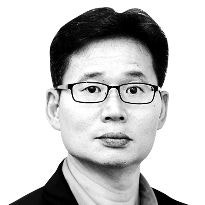 [강남규의 글로벌 머니] “한국은 지경학적인 위협보다 인구 위기가 더 심각”