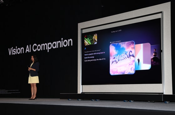 130인치 초대형 vs 9㎜ 초슬림…월드컵 만큼 치열한 'TV대전'