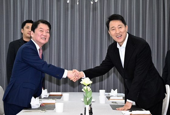 [사진] 오세훈·안철수 “국힘, 과거와 절연해야”