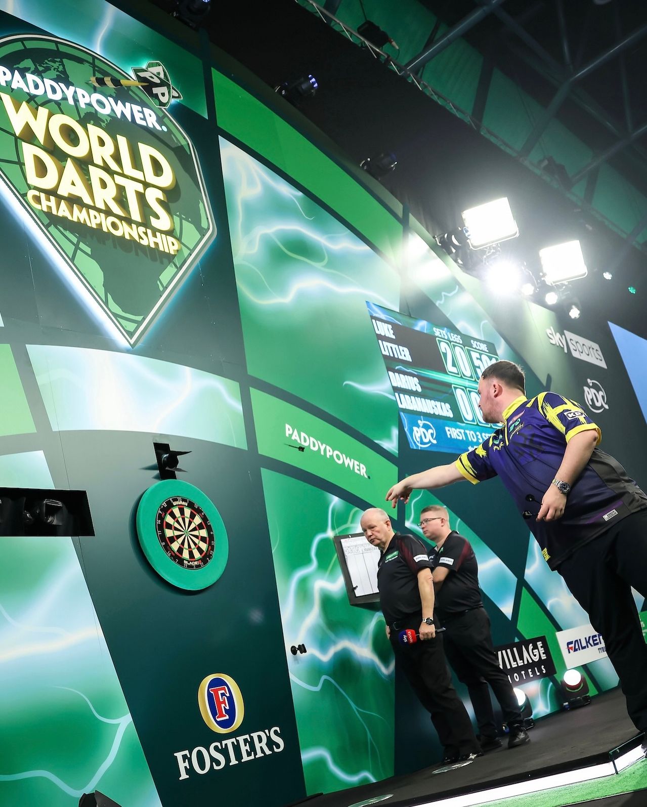 2m 밖에서 50원 동전 맞추기, 참 쉽죠?