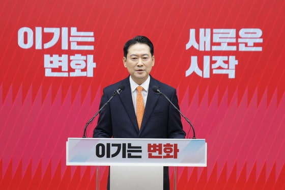 장동혁 “계엄은 잘못”…윤 절연은 안 꺼냈다