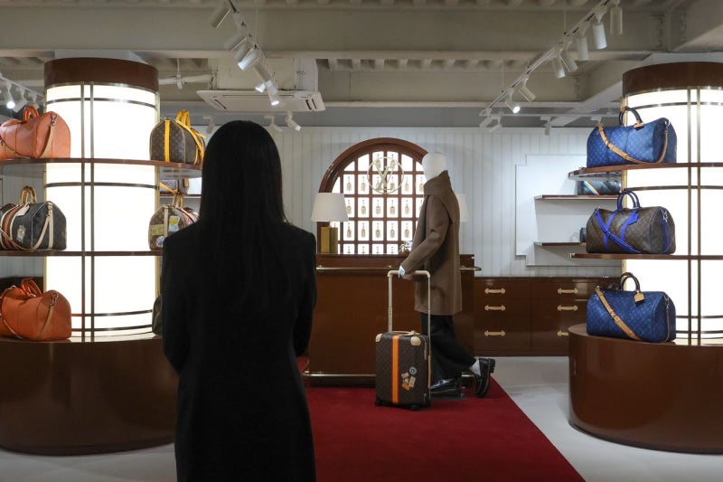 [사진] 루이비통 ‘모노그램’ 130주년…도산 스토어 새 단장