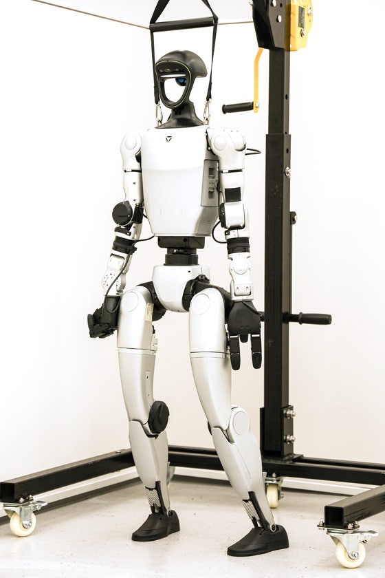 스타트업 리얼월드의 개발 단계 휴머노이드