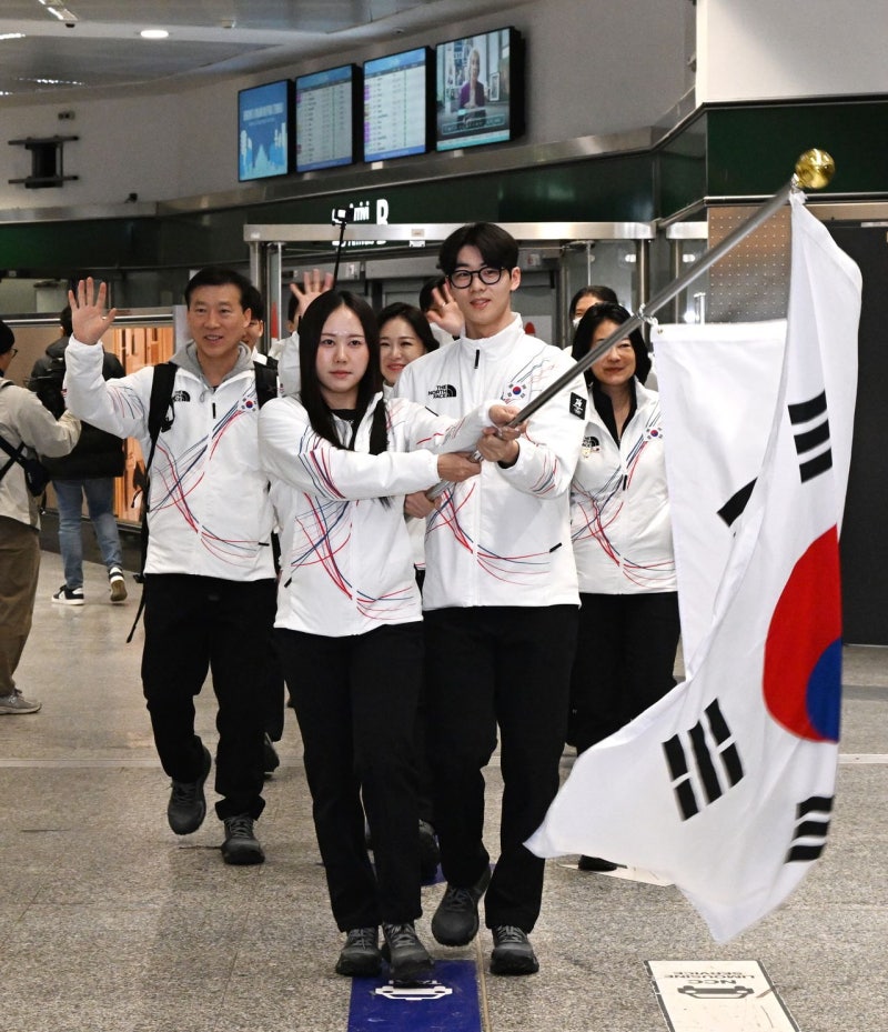 벌써 치열하다…올림픽 ‘기’ 싸움