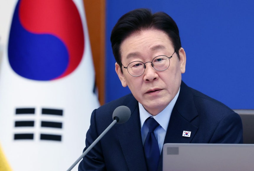 이재명 대통령이 10일 청와대에서 열린 제5회 국무회의에서 모두발언을 하고 있다. [청와대사진기자단]