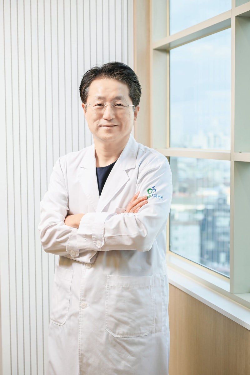 “카페처럼 편하게 가는 치과”…예방 진료 문턱 낮춘 동네 주치의 [Health&]