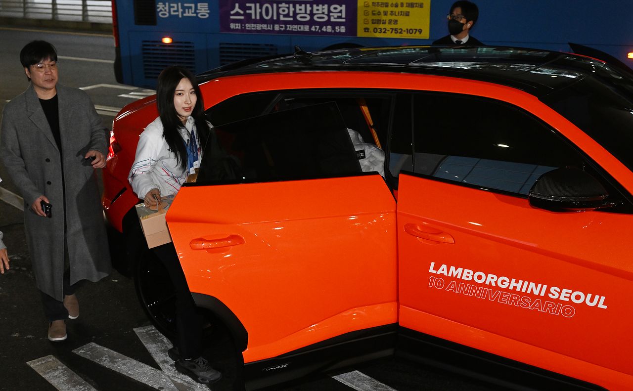 람보르기니 탄 람보르길리