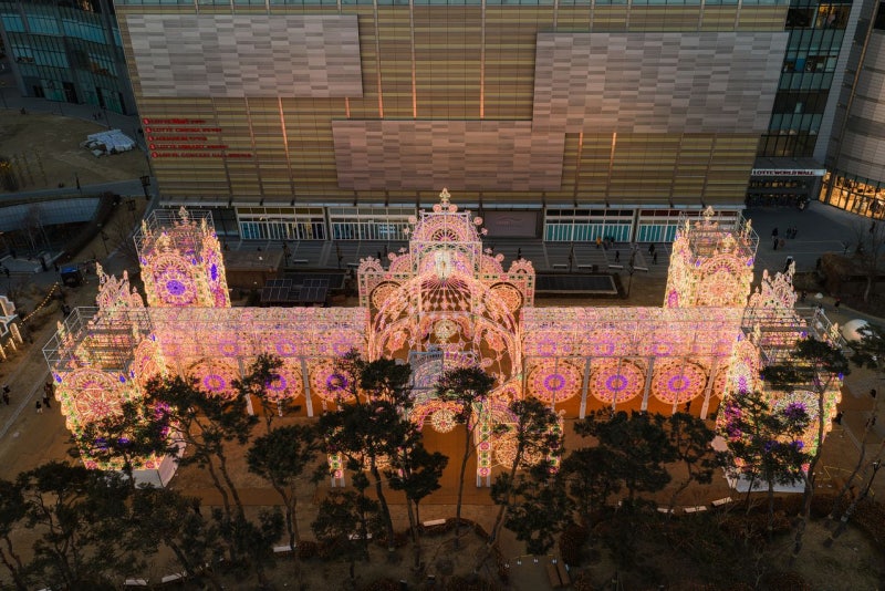 [사진] 롯데 루미나리에 축제, 8일까지 빛난다