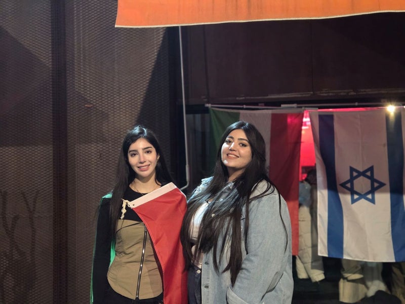 “47년 독재 끝나 너무 기뻤다…2시간 울다웃어”