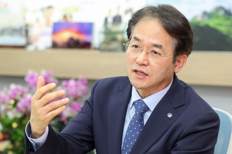 봄날의 호수공원 달린다, 눈도 즐거운 고양하프마라톤 온다