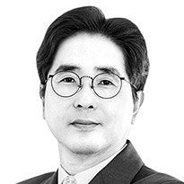 [이윤수의 이코노믹스] 장기금리가 시장금리 좌우…기준금리 동결 착시서 벗어나야