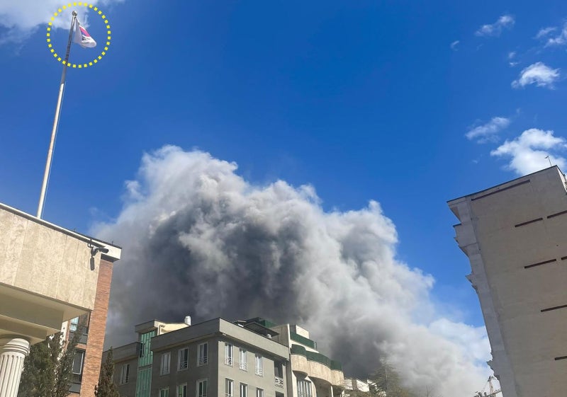 [사진] 테헤란 한국대사관 인근도 폭격