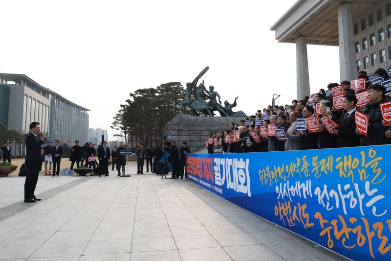 장동혁, 이틀째 윤정부 정책 비판…“의료개혁 급하게 추진하다 실패”