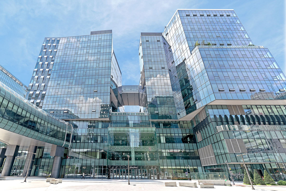 경기 성남시 판교에 있는 카카오 본사(아지트) 전경. 중앙포토