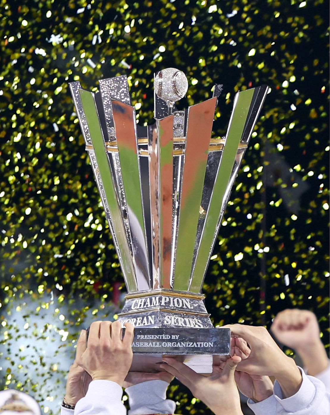 다시 야구의 계절…45번째 주인공은