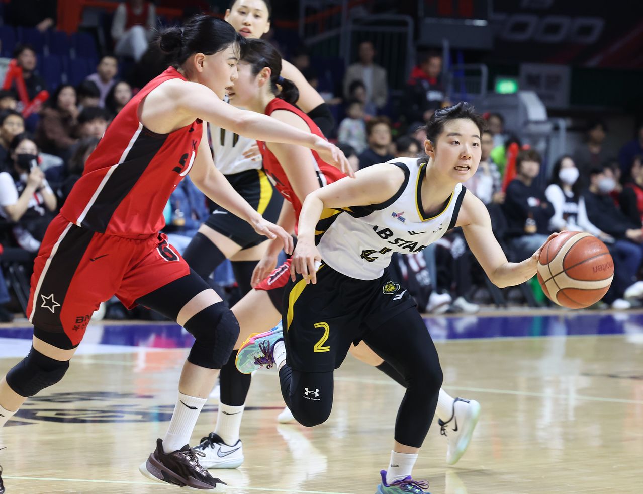 165㎝ 가드…부족한 키, 존재감으로 채웠다