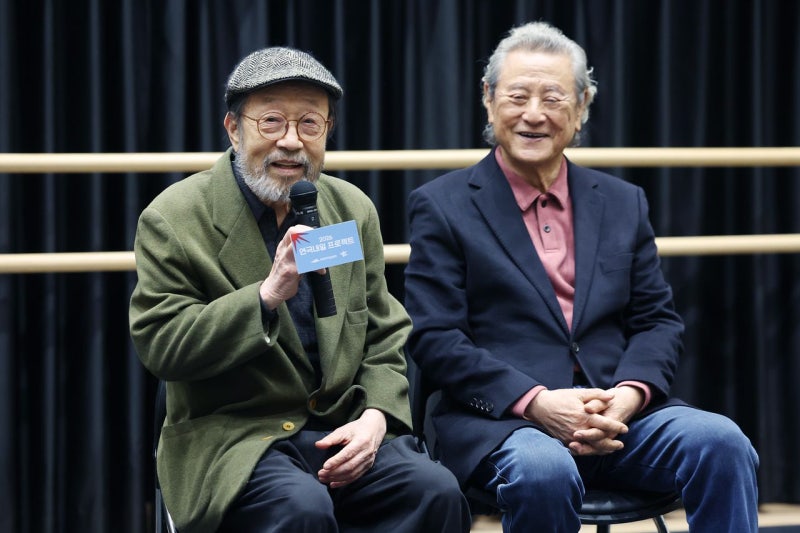 누가 연극의 내일을 묻거든, 그 30명을 보게하라