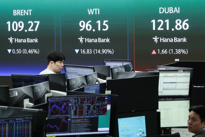 호르무즈 열려도 고유가 계속된다…“공급망 복구 수개월”